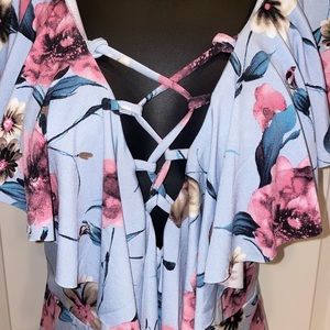 Fashion nova size Med floral romper